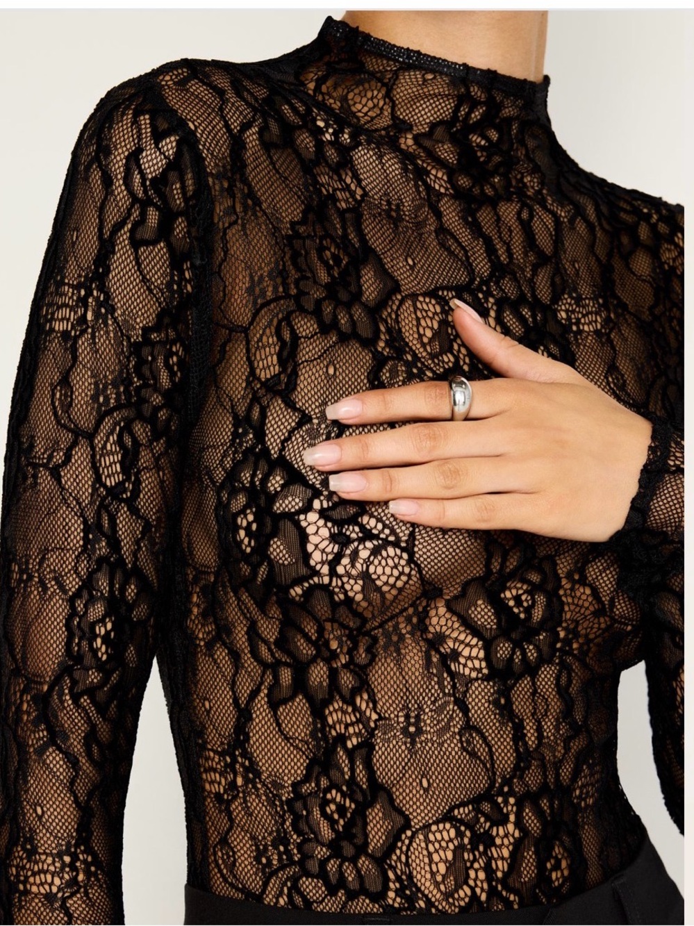 Good American Lace Mock Neck Bodysuit - Picture 2 of 8